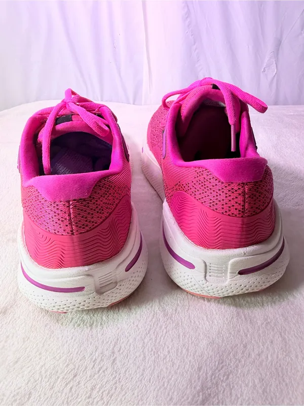 Brooks Ghost Max Women's Running Shoe - Hot Pink & Black - Image 7