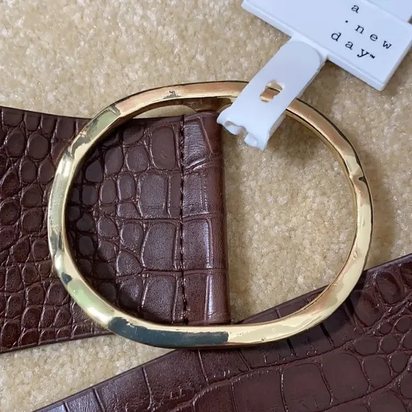 Women’s Barkwood Brown Wide Belt with Gold Buckle S NWT - Image 3