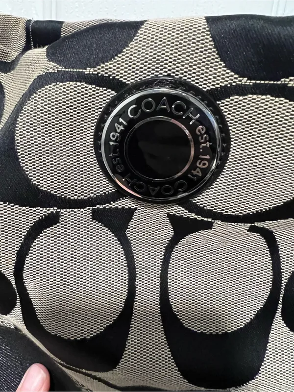 Coach Black and Gray Signature Canvas Shoulder Bag with Adjustable Strap - Image 3