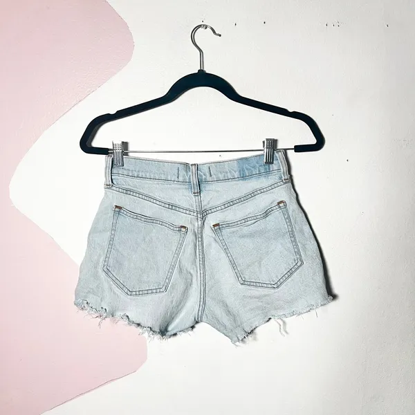 Abercrombie & Fitch The Mom Shorts Size 24 High Rise Curve Love Light Wash - Image 2