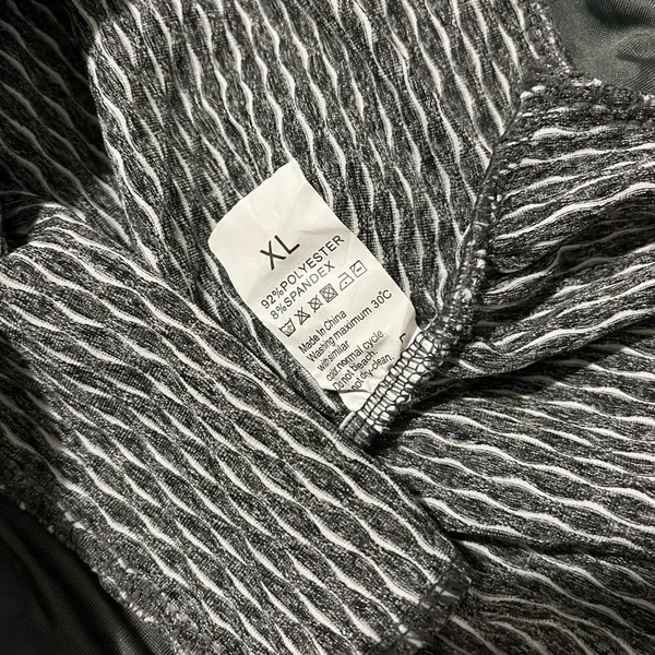 Women’s XL Butt Enhancing Leggings NWOT - Image 3