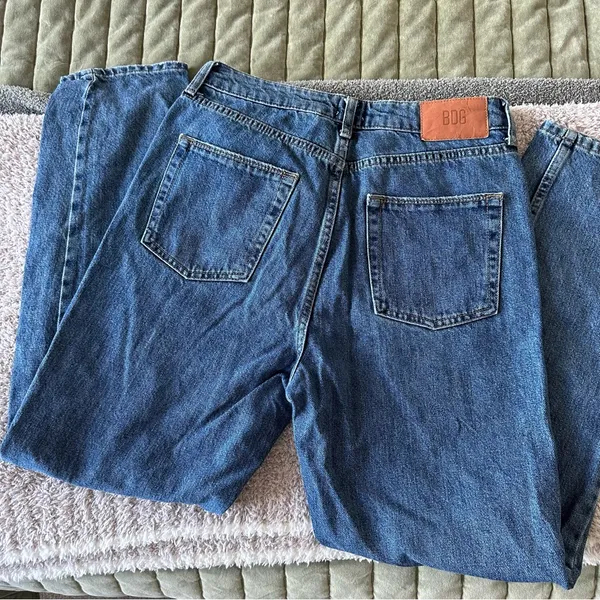 BDG Classic Blue Denim Mom Jeans - Image 5