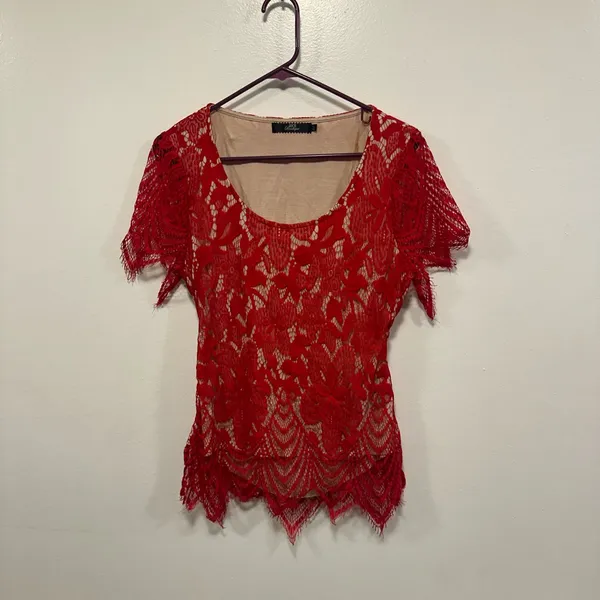 BKE buckle backless Elegant Red Lace Women’s Top Size Large! - Image 4