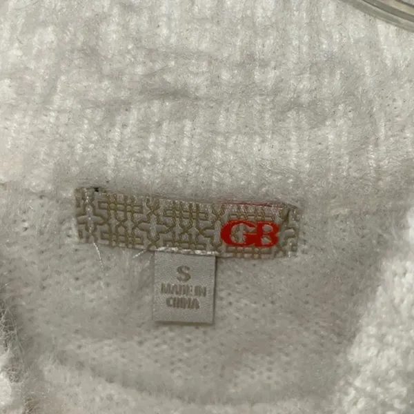 Gianni Bini fuzzy crop sweater ❤️‍🔥 - Image 3
