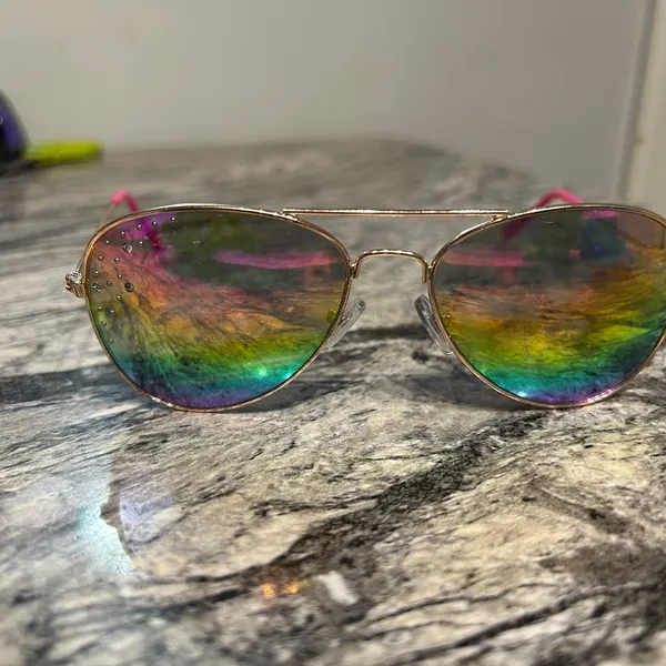 Red and Pink Aviator Sunglasses with Double Bridge - Image 2
