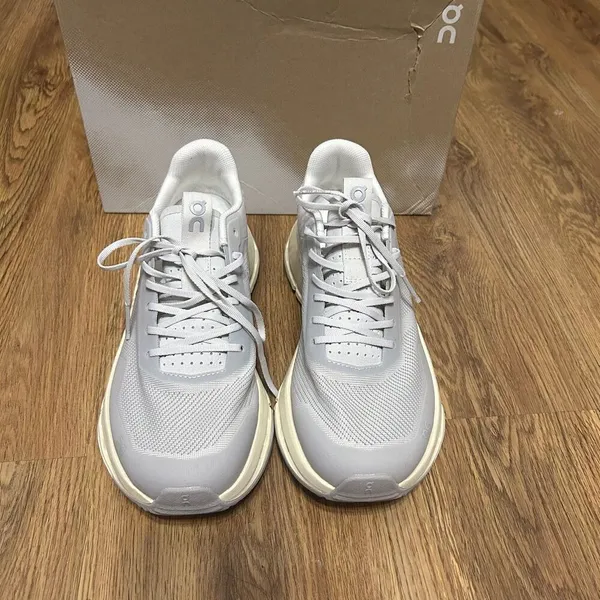 ON CLOUDNOVA gray athletic training running lace up shoes sneakers 8 new - Image 4