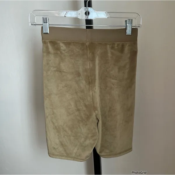 Skims Small Velour Biker Shorts Small Gold - Image 3