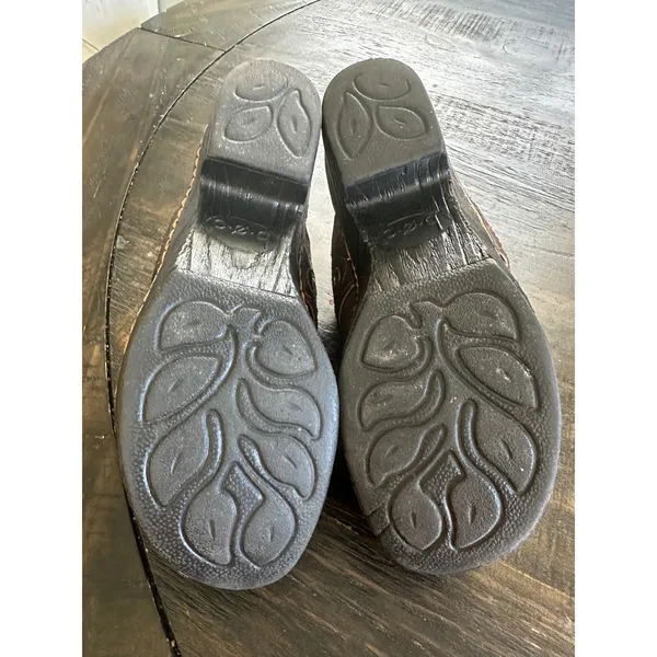 BOC Born Concept Telesto Z22423 Brown Leather Clogs Mules Women's 8M StuddedGUC - Image 5