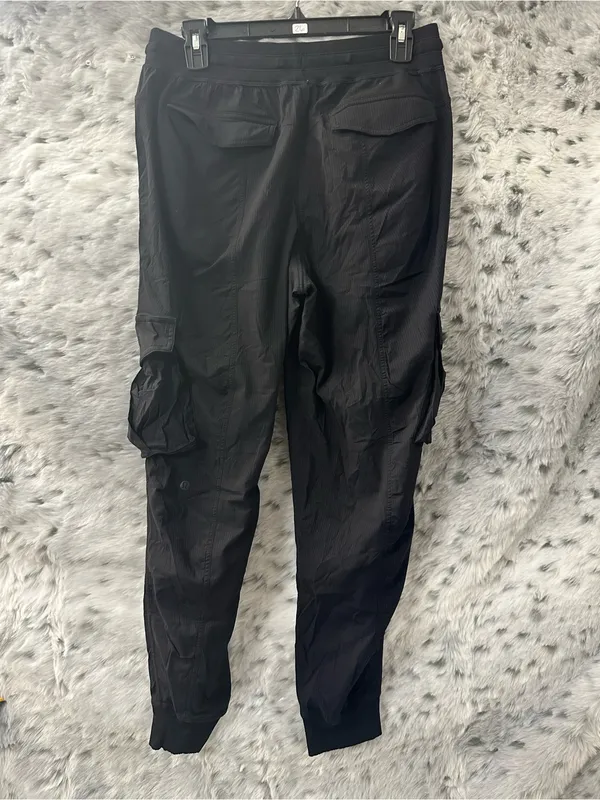 500. lululemon athletica Dance Studio Mid-Rise sz 6 - Image 3