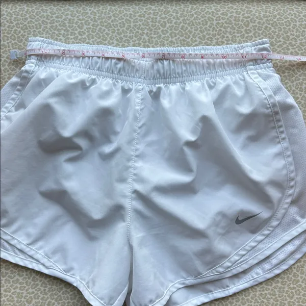 NWOT Nike DRI-FIT Women's White Running Athletic Gym Workout Shorts size S - Image 8