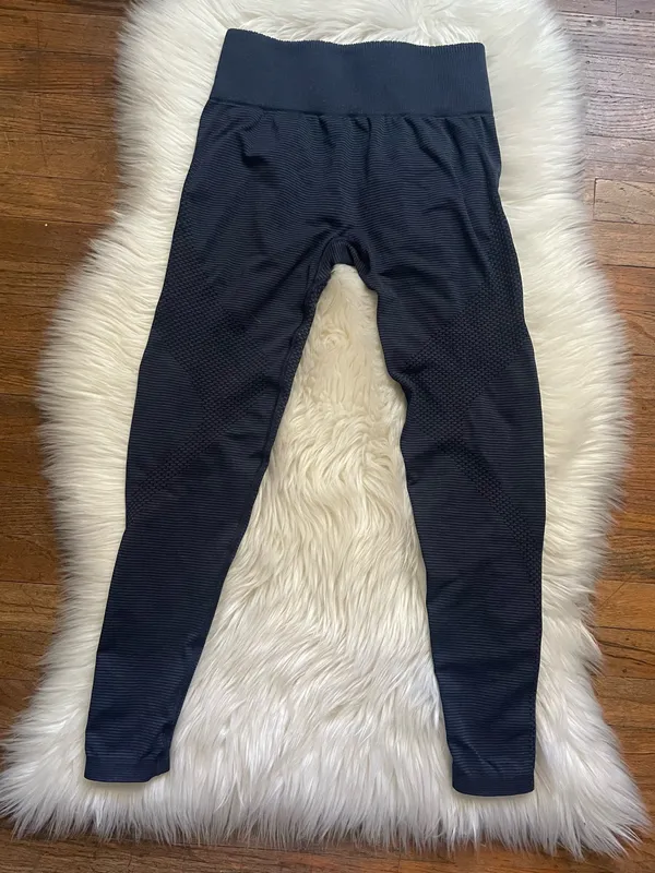 Gymshark Energy Seamless High-Rise Leggings Medium - Image 4