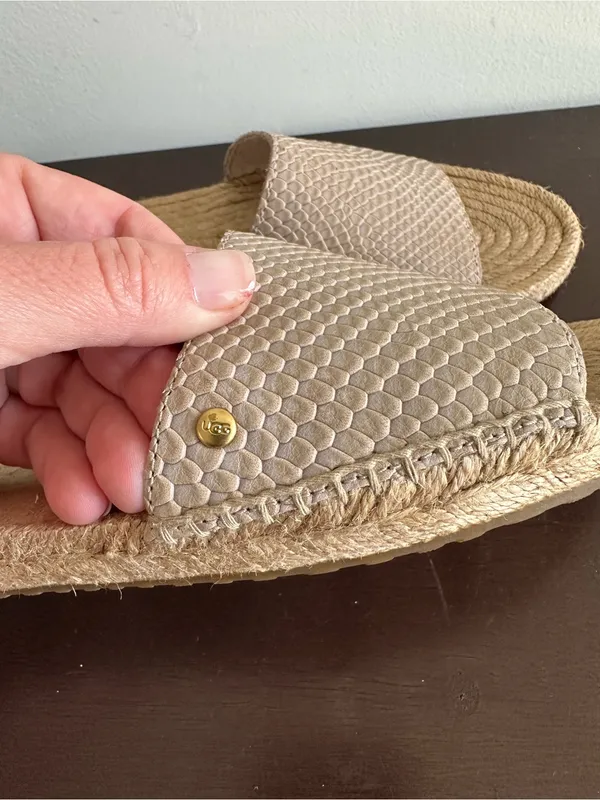 UGG Cherry Exotic Embossed Beige Leather Jute Espadrille Slides Sandals Size 9 - Image 10