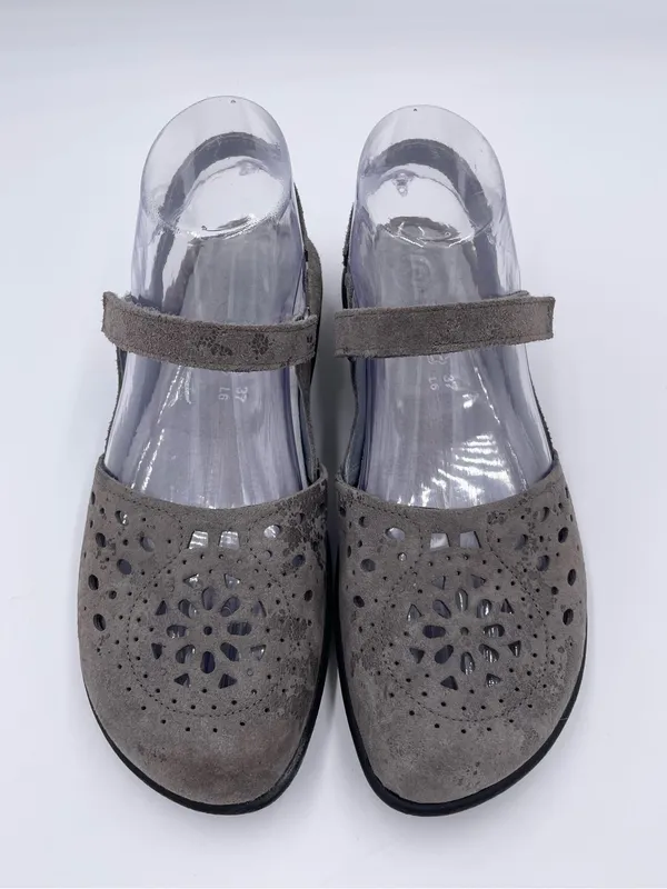 Naot Arataki Perforated Leather Slingback Mary Jane Flat Size 37 / 6 Grey Marble - Image 3