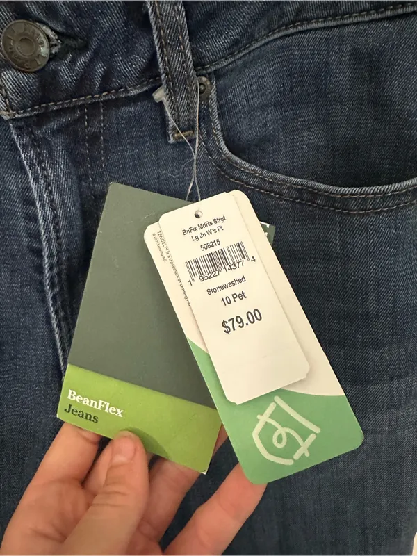 NWT LL Bean beanflex straight leg midrise jeans 10p - Image 3