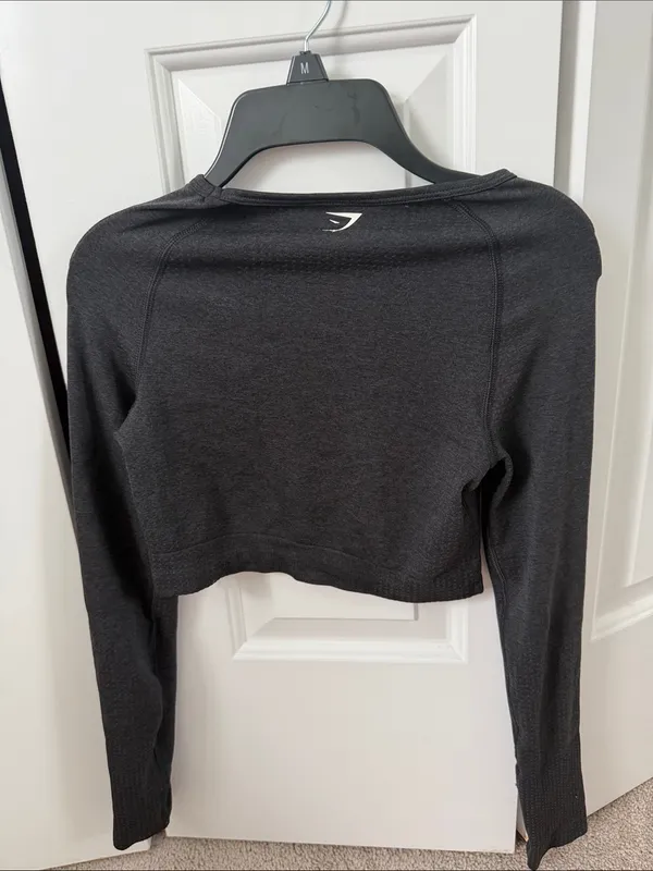 Gymshark Black Long-Sleeve Cropped Training Top - Image 4