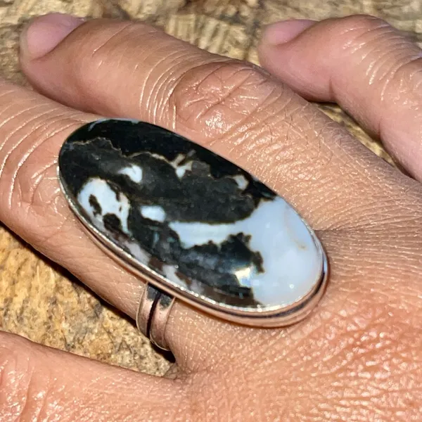 White Buffalo Turquoise Ring Size 11 - Image 4