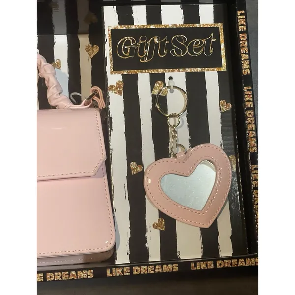 BRAND NEW Pale Pink Bag/Purse 2 Piece Gift‎ Set With Key Chain - Image 3