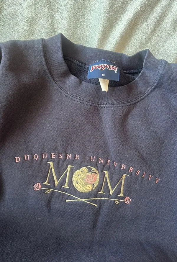 Jansport Duquense Mom Crewneck - Image 2