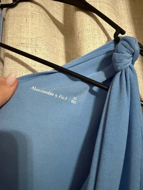 Abercrombie and fitch top - Image 2