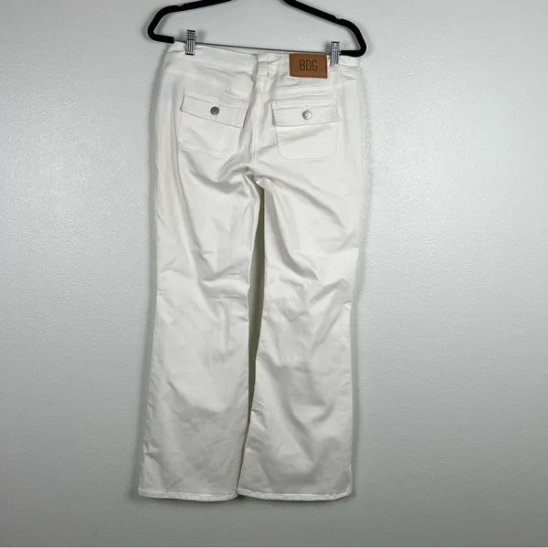 Urban Outfitters‎ BDG Micro Flare White Jeans Mid Rise Size 28 - Image 5
