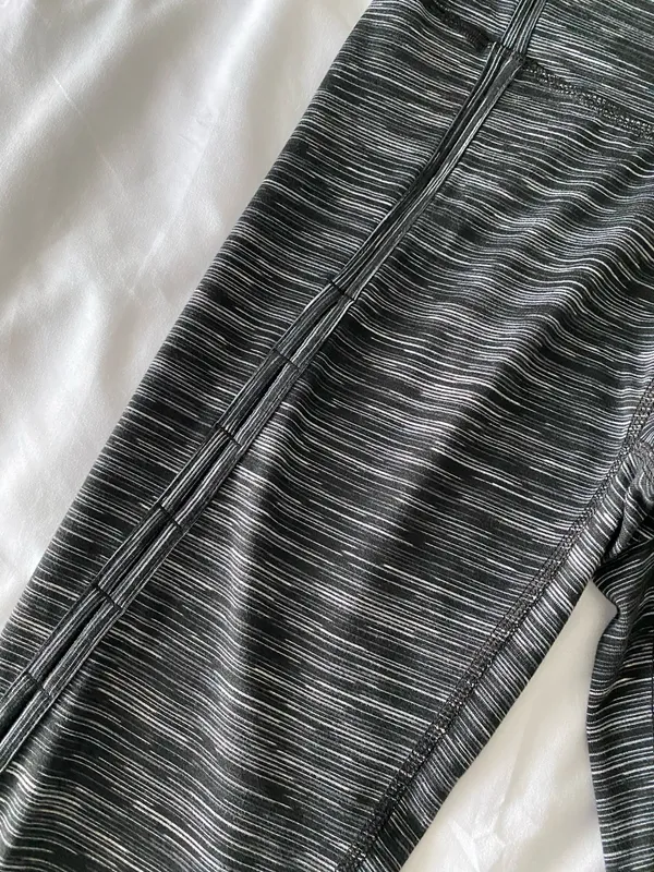 Dark Grey Cropped Active Leggings - Image 4