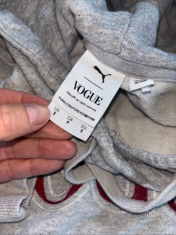 Vogue Light Heather Gray Hoodie with Burgundy Logo - Image 4