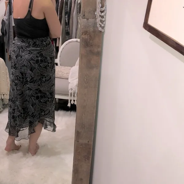 Choices size medium black & white maxi skirt - Image 4