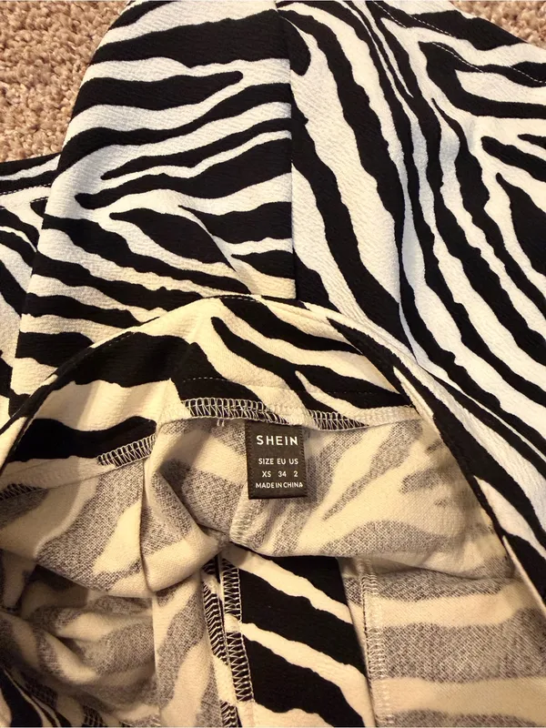 SHEIN Black & White Zebra-Print High Waist Women's Shorts - Image 3