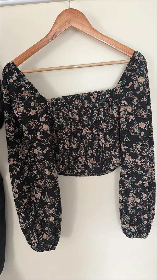 Floral Shein Crop Top - Image 3