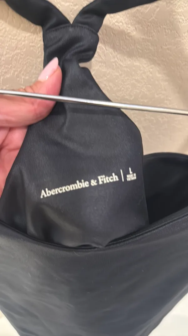Abercrombie black crop top L - Image 6