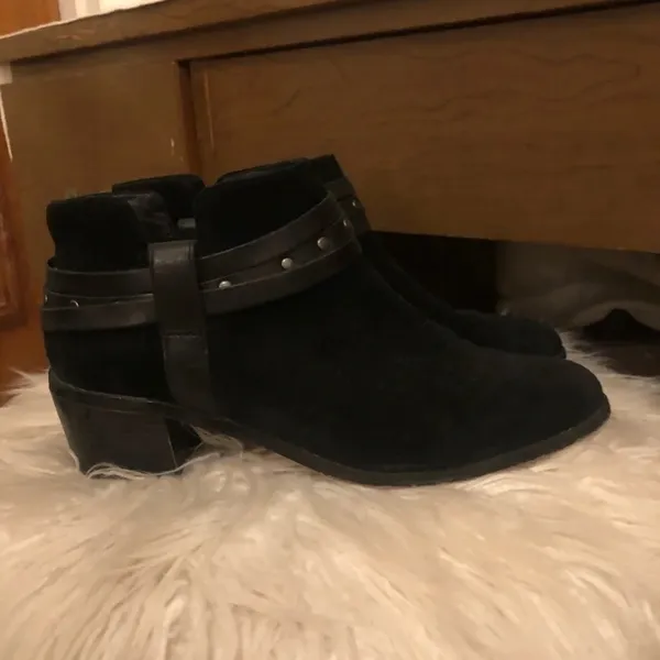 Clarks Black Suede Studded Leather Heel Booties Boho Western ankle boots - Image 6
