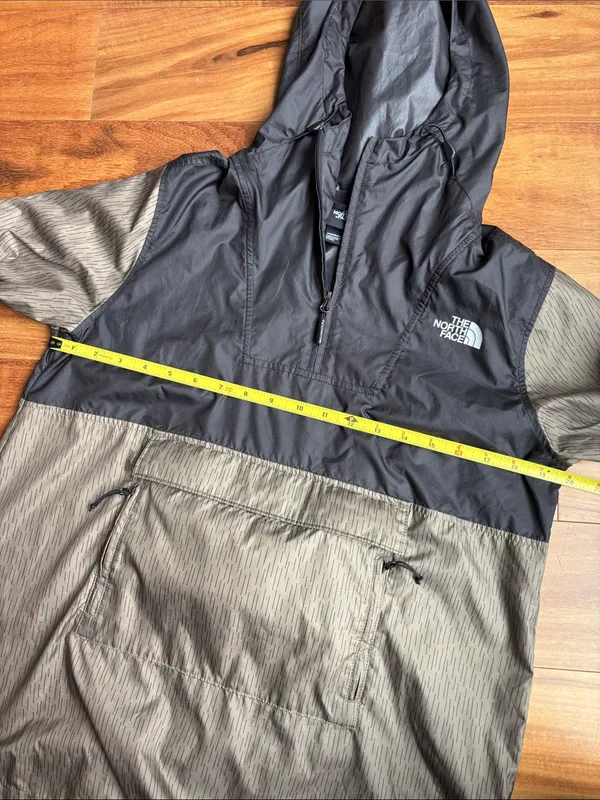 North Face windbreaker - Image 9
