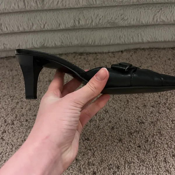 Stylish Black Heels size 7 - Image 2