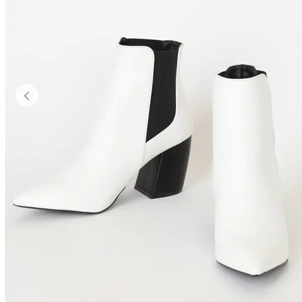 Lulu's Women's Size 9 Cecy White Pointed Toe Ankle Booties Pull On Black 3" Heel - Image 3