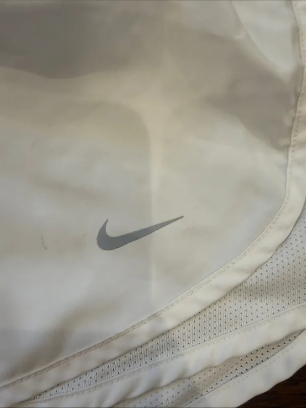 Nike White Print Dri-FIT Shorts Size Small - C72-022 - Image 3