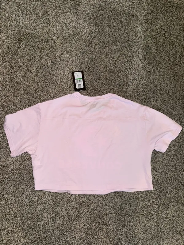 Converse Star Chevron Cropped T-Shirt in Light Pink - Image 2