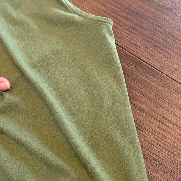 Ann Taylor Mock Neck Green Sleeveless Top Size Medium C4-006 - Image 5