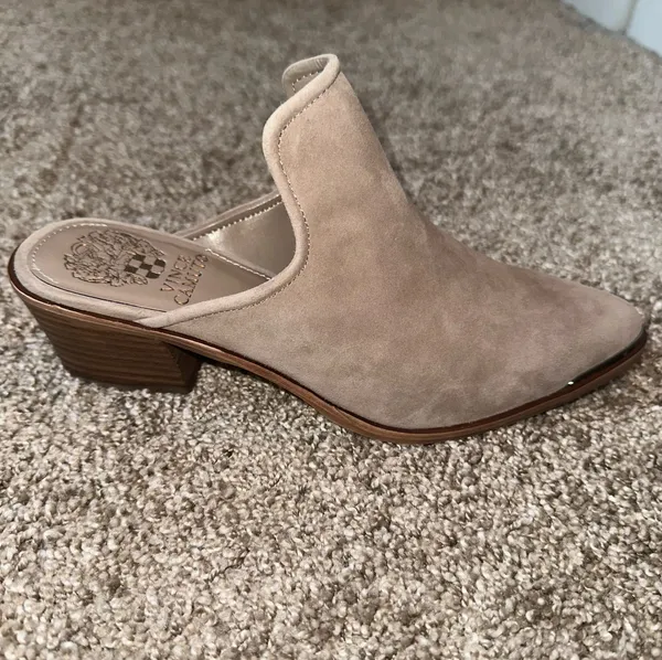 Vince Camuto Heels Suede 7.5 - Image 2