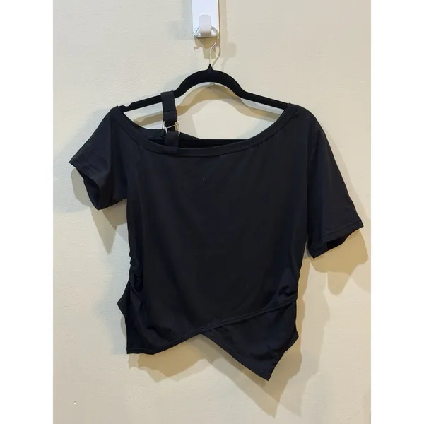 Urban Revivo black off-the-shoulder top Size 10 Metal Ring Asymmetrical - Image 2
