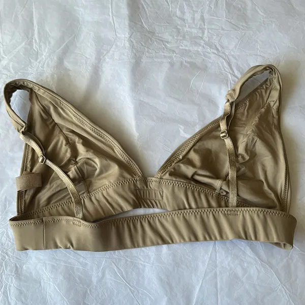 Skims Swim plunge Bikini top, color desert, size‎ L. - Image 3