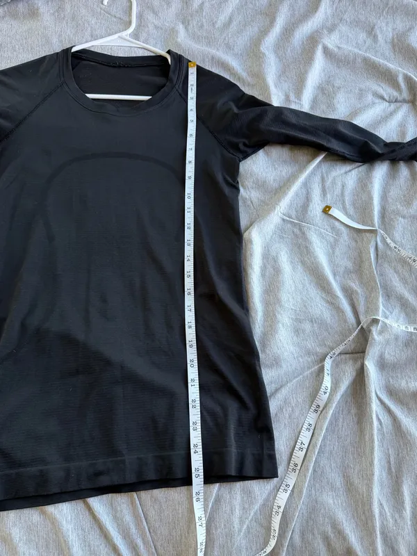 Lululemon Swiftly Tech Long Sleeve 2.0 Black Top Womens 6 Running Workout - Image 9