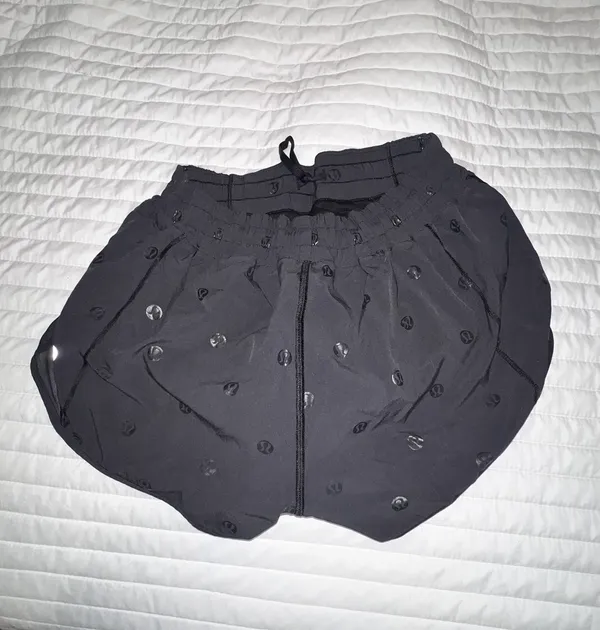 Lululemon RARE  Hotty Hot Short Polka Dot Logo - Image 4