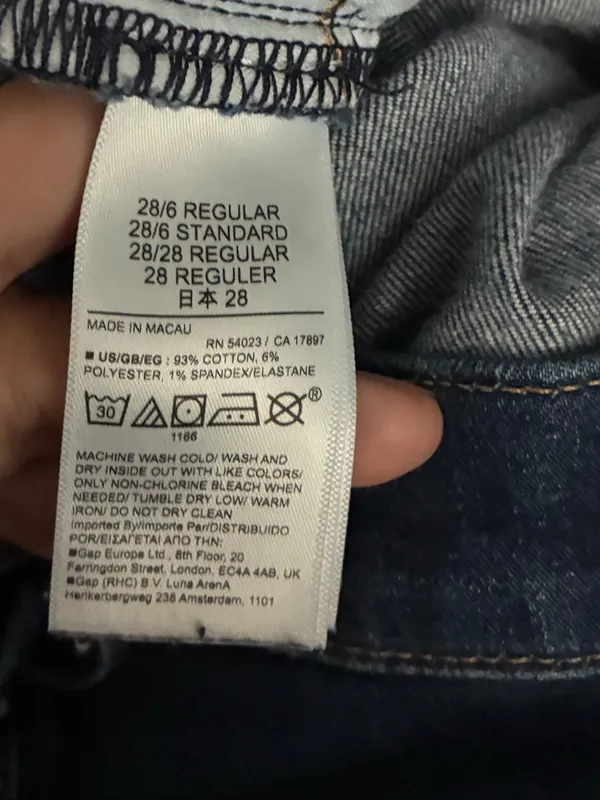 GAP 70's High Rise Flare Jeans in Dark Wash 28 - Image 14