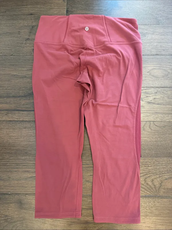 Lululemon Capri Leggings in Dusty Pink Size 12 - C55-018 - Image 5