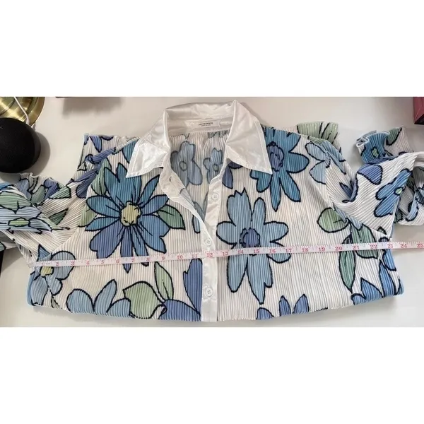 Peppermayo Blue Floral Plisse Button Down Shirt Size US 2 Long‎ Sleeve Pleated - Image 7