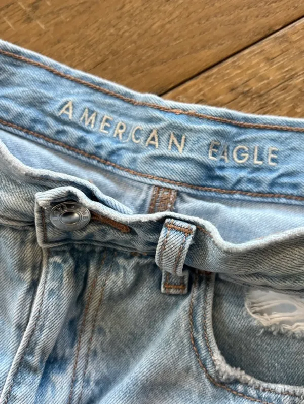 American Eagle Outfitters Shorts - Image 4