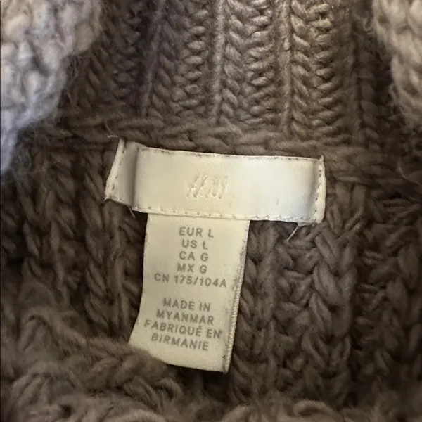 H&M light brownish/tan rolled turtleneck sweater - Image 6
