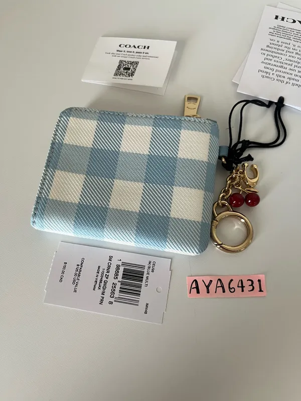 Coach Small Corner Zip Wallet  - Image 2