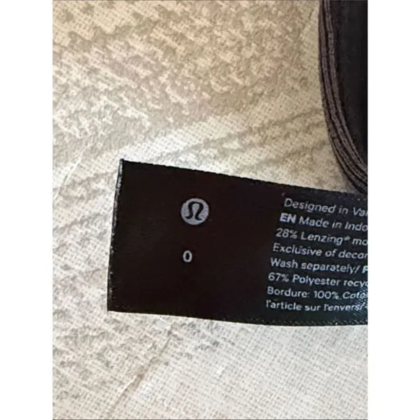 Lululemon Ribbed Softstreme Cropped Tank Gray Black Size 0 V-Neck Peach Fuzz - Image 5