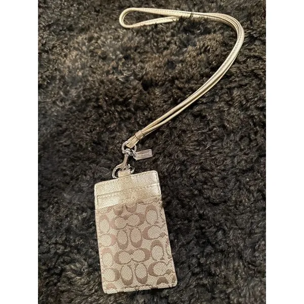 COACH Signature ID badge holder Gold - Image 6
